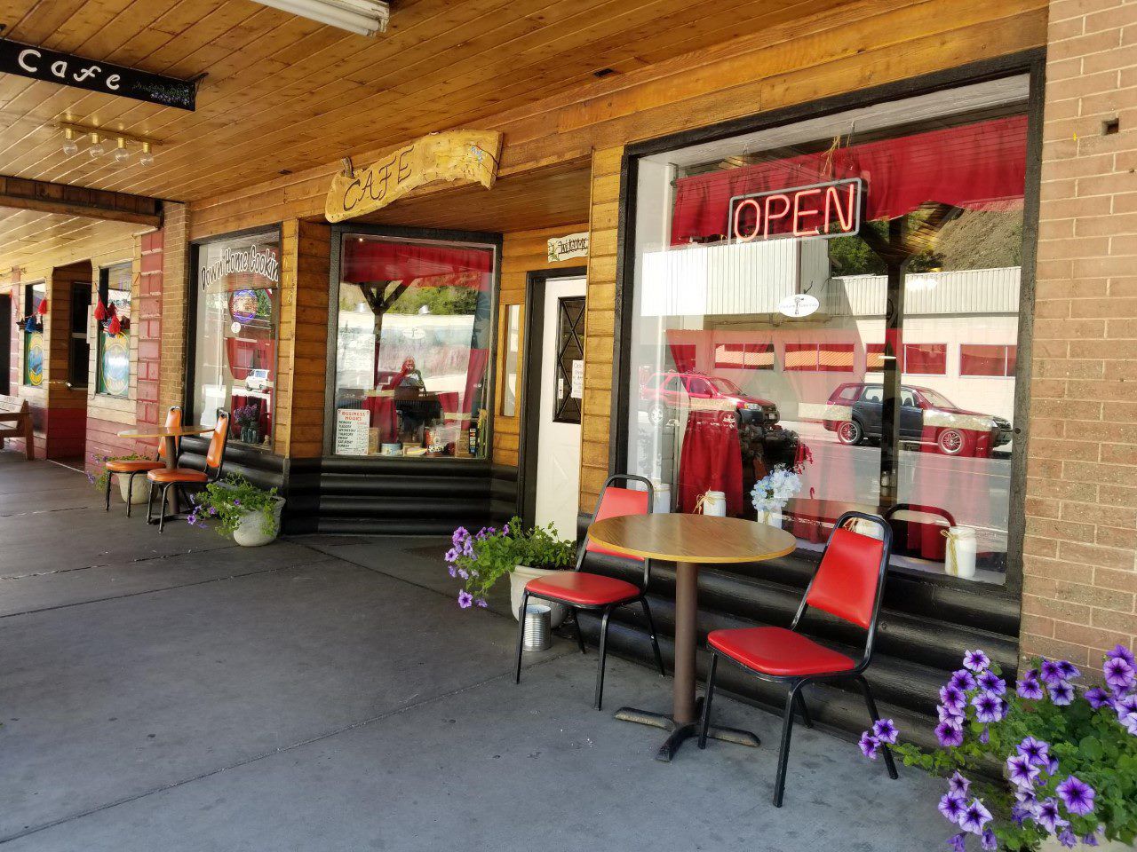 Farm Table Cafe in Kooskia